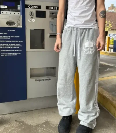 Skull Sweatpants Grey (1)